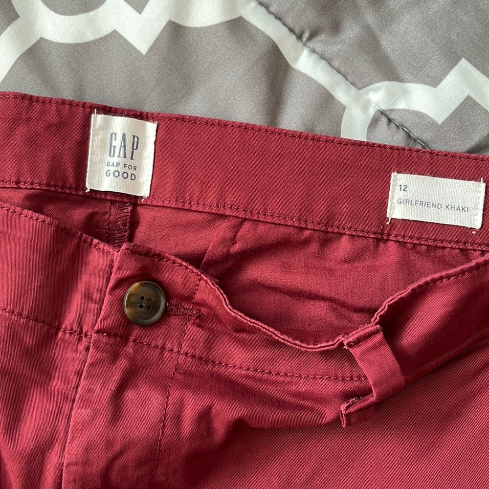 GAP chinos